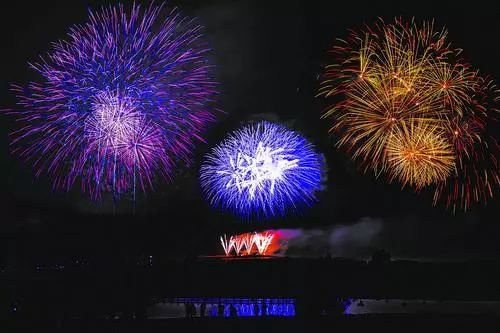 今年春节多地已明确可放烟花